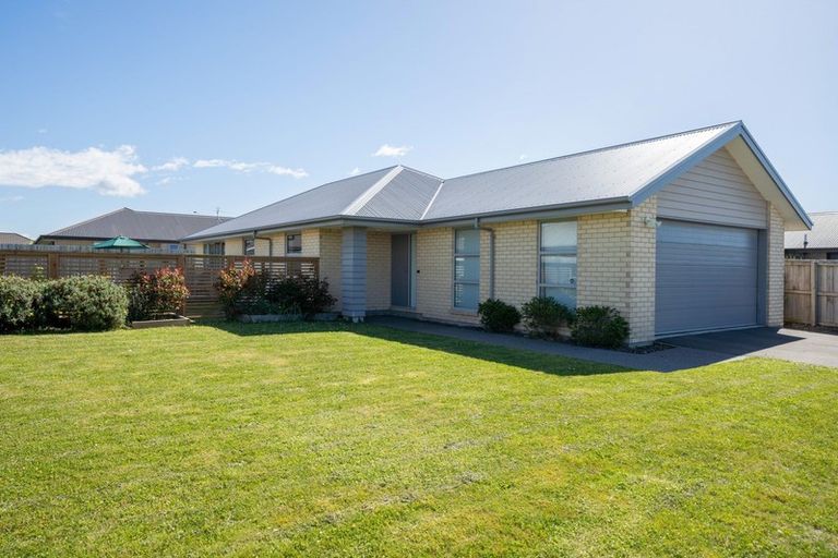 Photo of property in 10 El Alamein Avenue, Rangiora, 7400