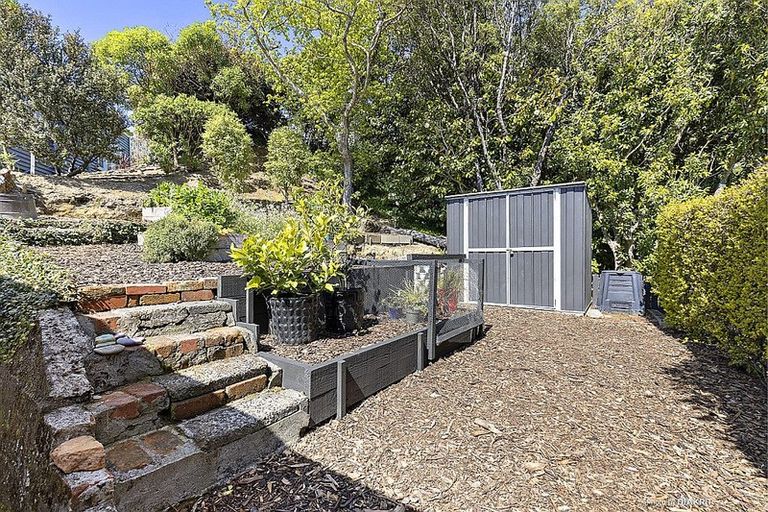 Photo of property in 37 Randwick Road, Northland, Wellington, 6012