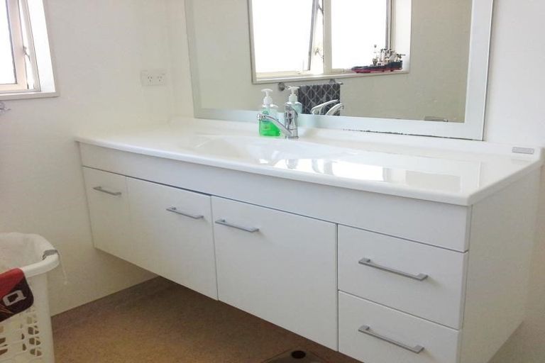 Photo of property in 9 Jules Crescent, Bell Block, New Plymouth, 4312