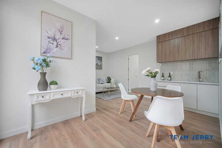 Photo of property in 8 Kakau Lane, Flat Bush, Auckland, 2019
