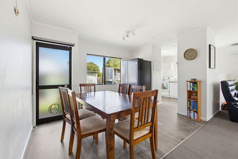 Photo of property in 6 Alan Styles Place, Greenmeadows, Napier, 4112