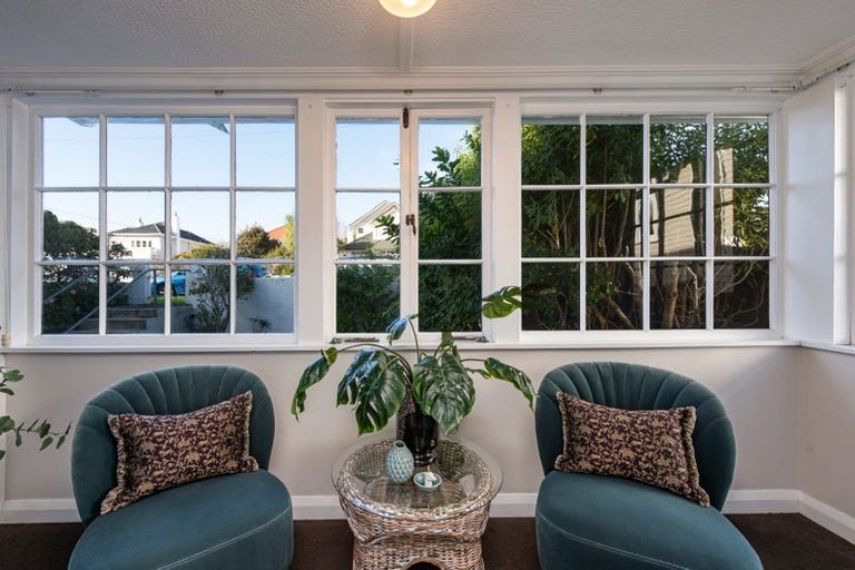 Photo of property in 6 Friend Street, Karori, Wellington, 6012