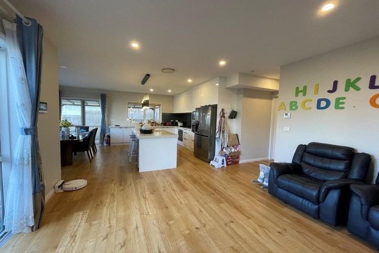 Photo of property in 5 Moko Lane, Greenhithe, Auckland, 0632