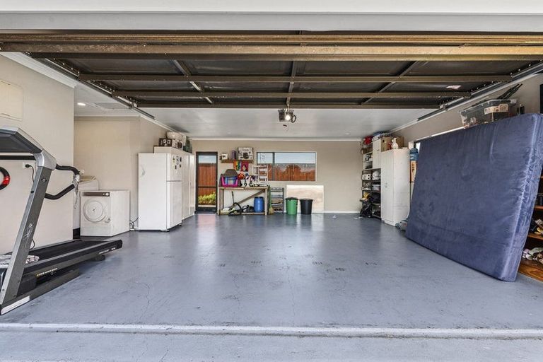 Photo of property in 5d James Drive, Bell Block, New Plymouth, 4312