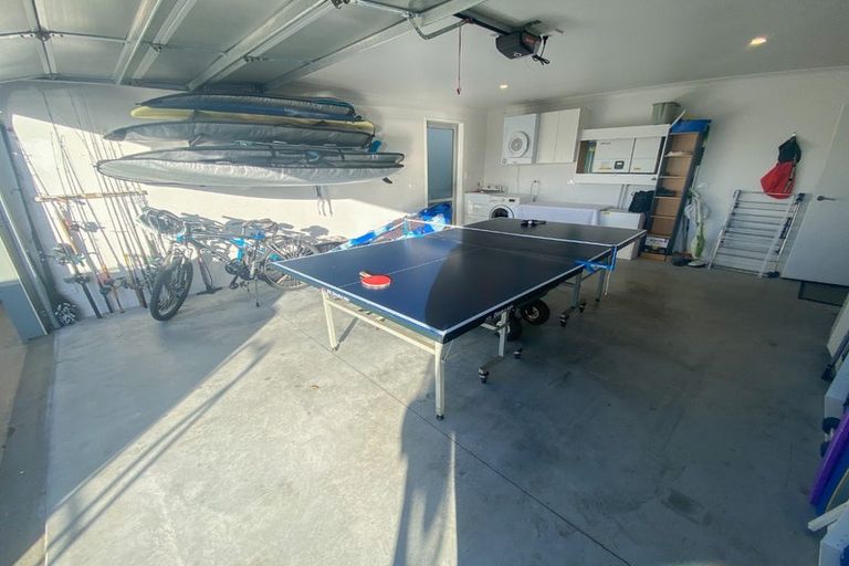 Photo of property in 8 Surfside Lane, Ruakaka, 0116