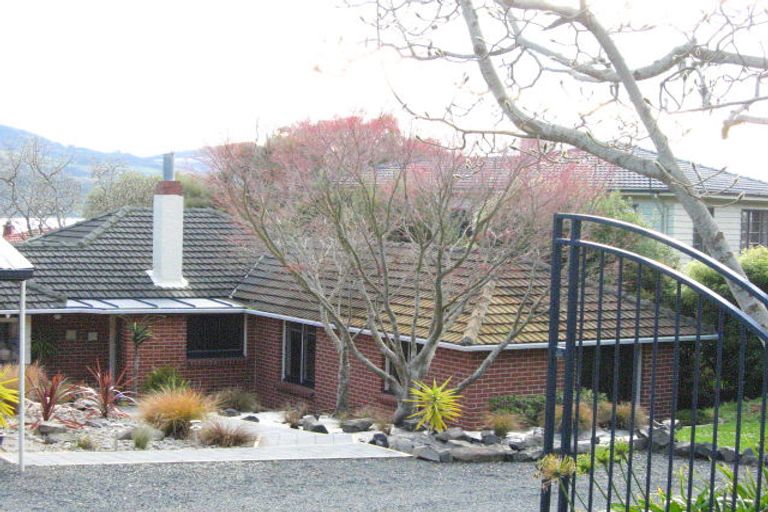 Photo of property in 5 Barling Street, Macandrew Bay, Dunedin, 9014