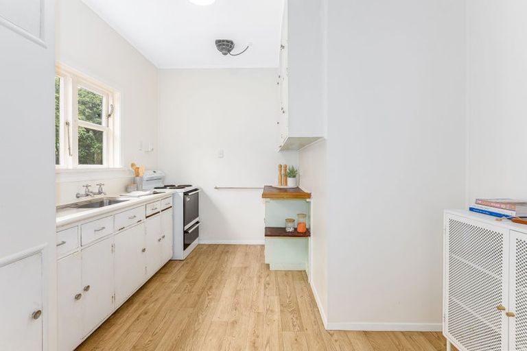 Photo of property in 67 Delhi Crescent, Khandallah, Wellington, 6035