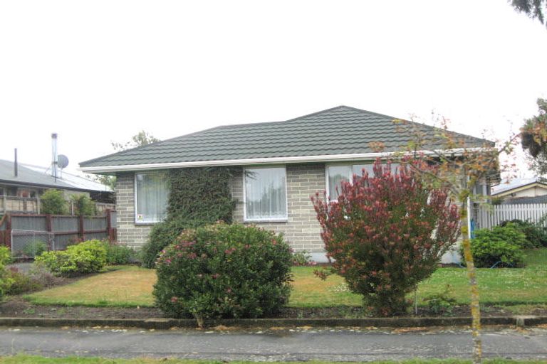 Photo of property in 15 Bideford Place, Dallington, Christchurch, 8061