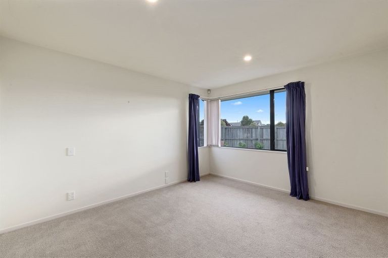 Photo of property in 2 Anglesea Avenue, Parklands, Christchurch, 8083