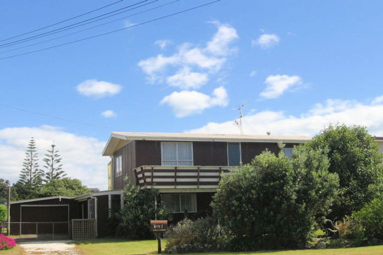 Photo of property in 1 Waiiti Avenue, Waihi Beach, 3611