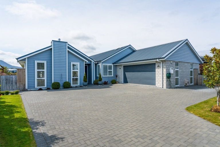 Photo of property in 13 Tuhua Close, Wharewaka, Taupo, 3330