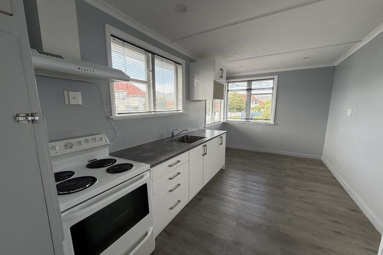 Photo of property in 11 Mcbain Grove, Avalon, Lower Hutt, 5011