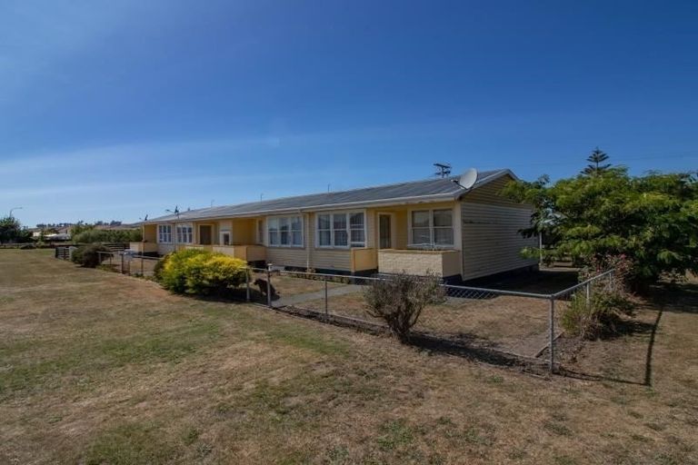 Photo of property in 1 Renwick Street, Seddon, 7210
