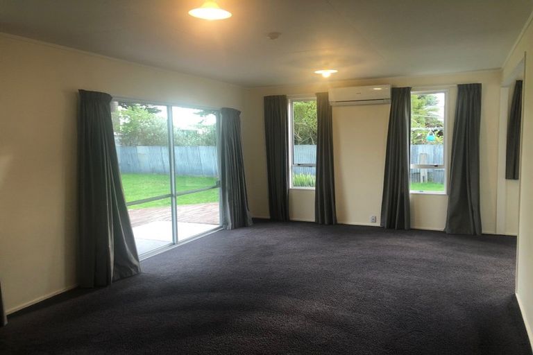 Photo of property in 2/17 Donovan Road, Paraparaumu Beach, Paraparaumu, 5032