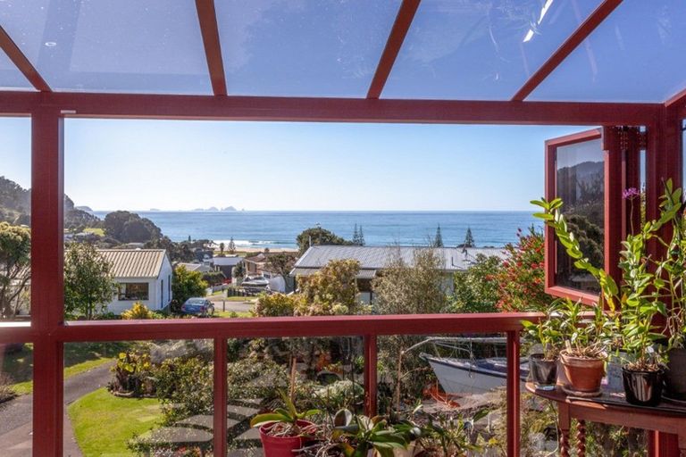 Photo of property in 124 Titiro Place, Onemana, Whangamata, 3691