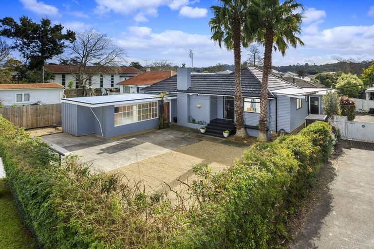 Photo of property in 1/204 Beach Haven Road, Beach Haven, Auckland, 0626