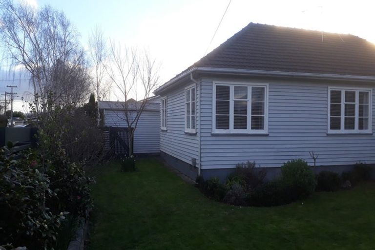 Photo of property in 19 Henry Street, Ebdentown, Upper Hutt, 5018