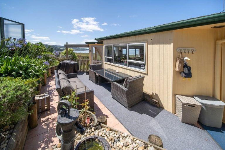 Photo of property in 17 Harbour View Road, Onerahi, Whangarei, 0110
