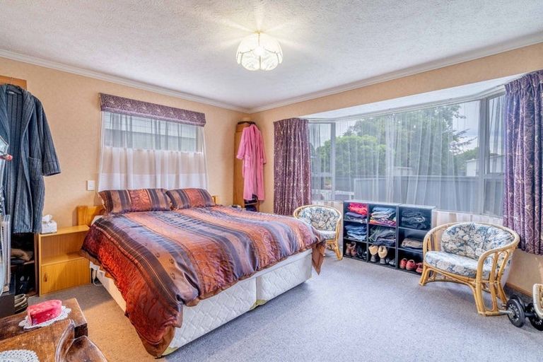 Photo of property in 784 Queens Drive, Waikiwi, Invercargill, 9810