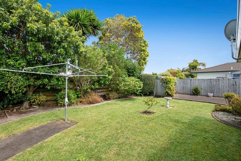 Photo of property in 9 Crampton Court, Orewa, 0931