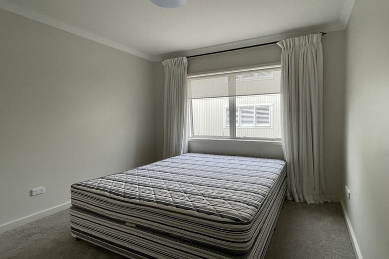 Photo of property in 7 Eaves Bush Parade, Orewa, 0931