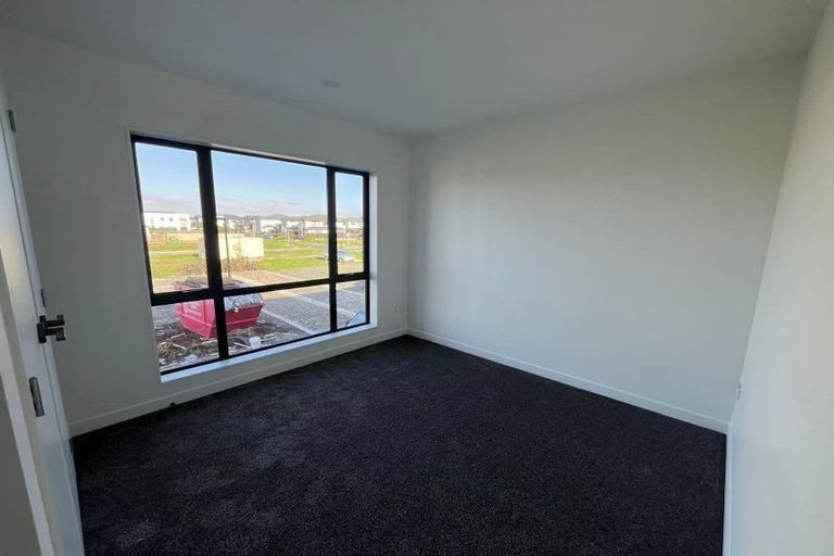 Photo of property in 31 Gunn Way, Hobsonville, Auckland, 0616