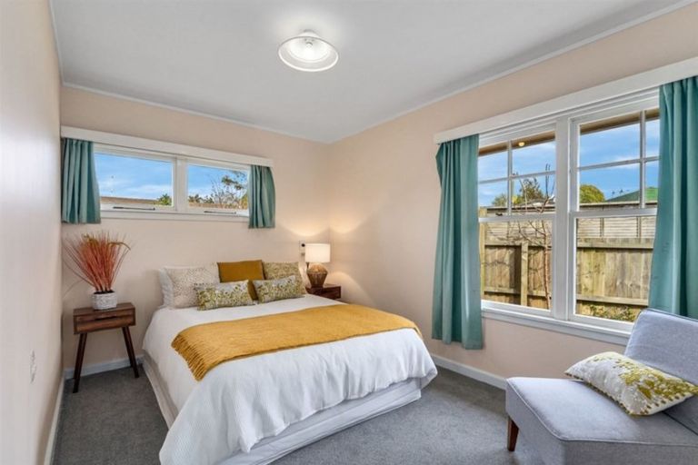 Photo of property in 121 Saint Martins Road, Saint Martins, Christchurch, 8022