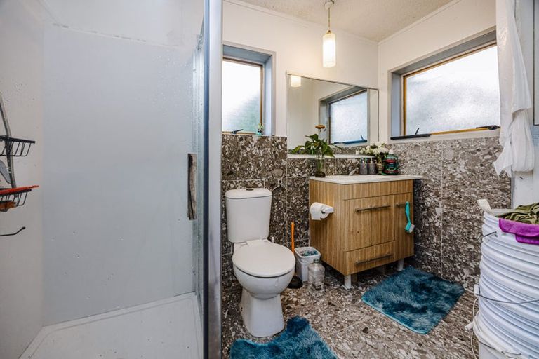 Photo of property in 27 Landon Avenue, Mangere East, Auckland, 2024