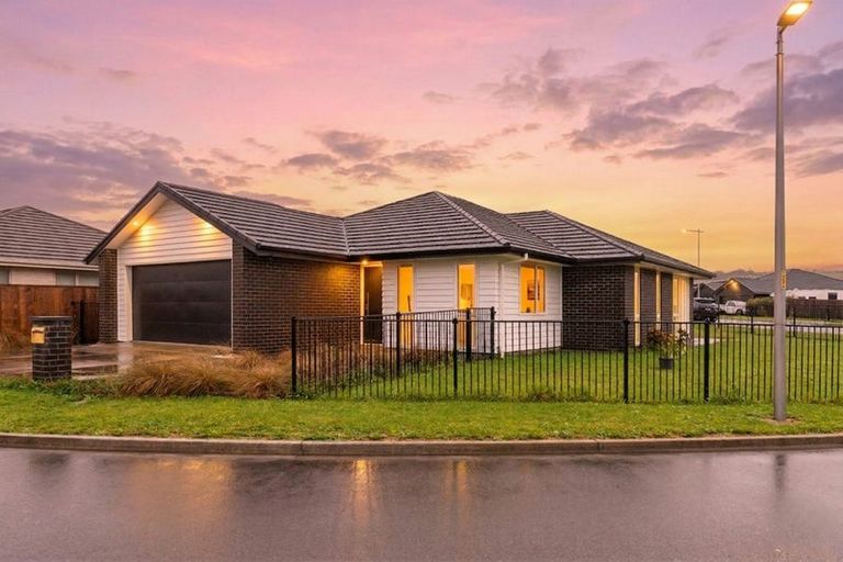 Photo of property in 2 Cascade Crescent, Tikipunga, Whangarei, 0112