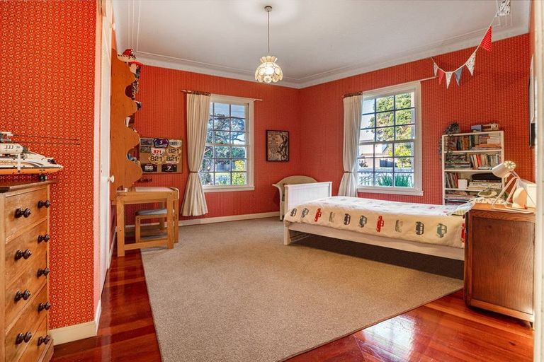 Photo of property in 120 Mellons Bay Road, Mellons Bay, Auckland, 2014