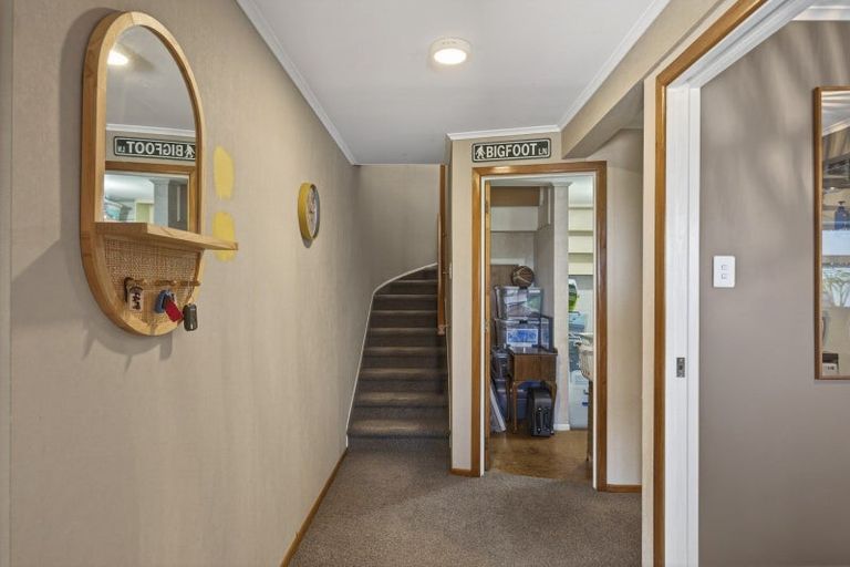 Photo of property in 5 Scott Street, Moturoa, New Plymouth, 4310