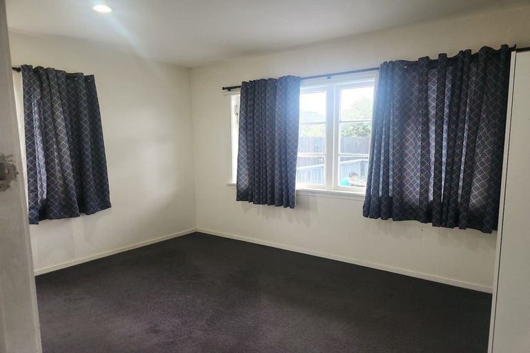 Photo of property in 2/18 Tahi Terrace, Glen Eden, Auckland, 0602
