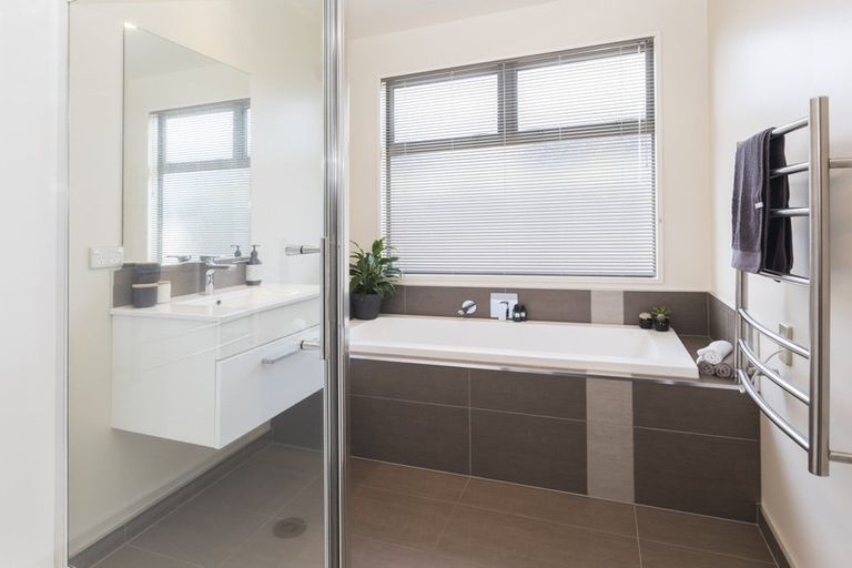 Photo of property in 11 Parklea Avenue, Halswell, Christchurch, 8025