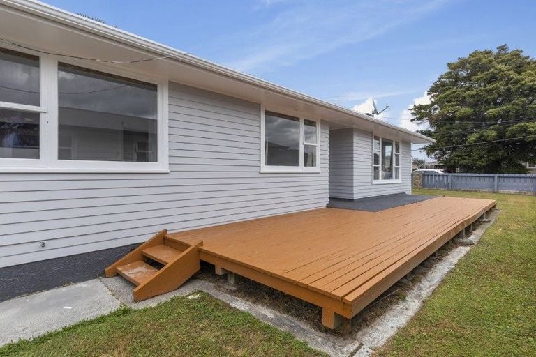 Photo of property in 42 Kashmir Avenue, Clouston Park, Upper Hutt, 5018