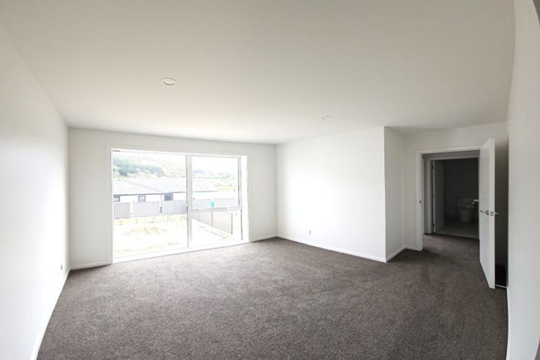 Photo of property in 81 Hokioi Drive, Kenepuru, Porirua, 5022