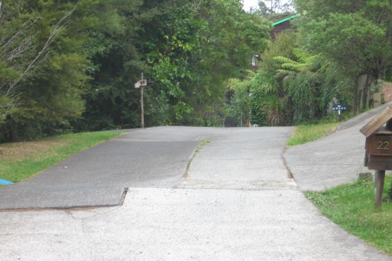 Photo of property in 3/18 Fernwood Grove, Bayview, Auckland, 0629