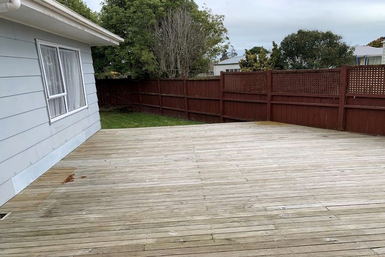 Photo of property in 56 Hamilton Drive, Waiuku, 2123