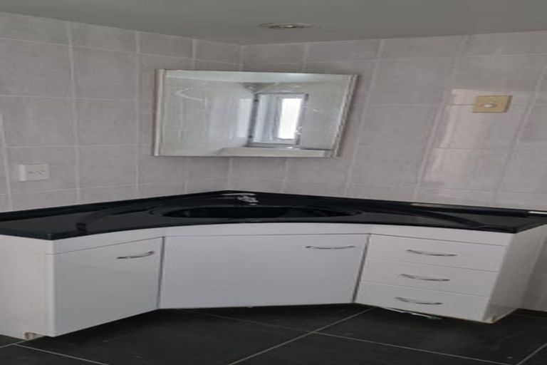 Photo of property in 6/55 Waiwera Road, Waiwera, Orewa, 0994