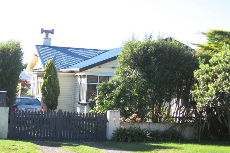 Photo of property in 4 Atua Street, Johnsonville, Wellington, 6037