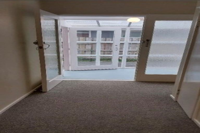 Photo of property in 71 Wai-iti Crescent, Woburn, Lower Hutt, 5010