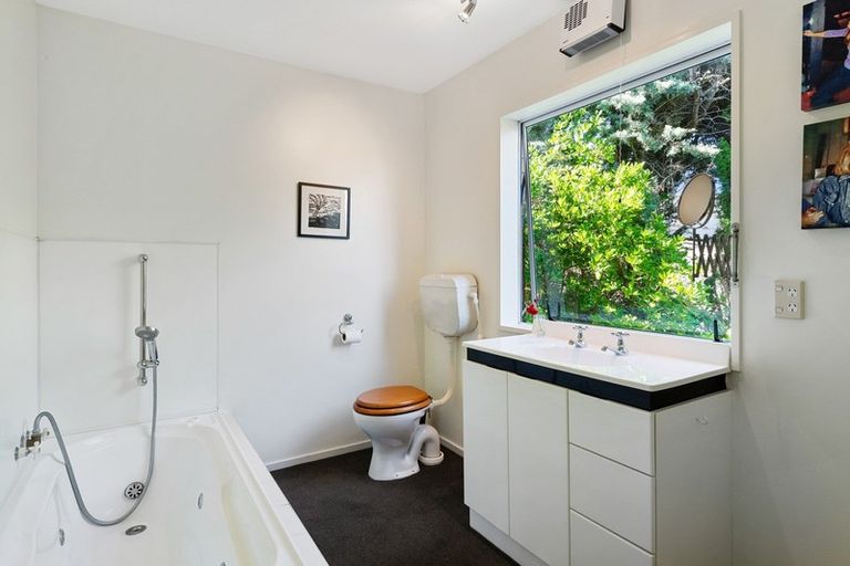 Photo of property in 6c Rockview Place, Mount Pleasant, Christchurch, 8081