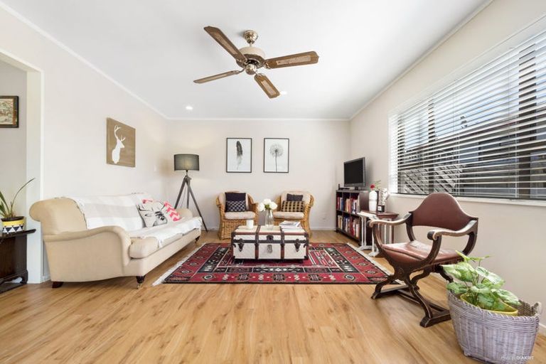 Photo of property in 1/52 Edgewater Parade, Waiuku, 2123