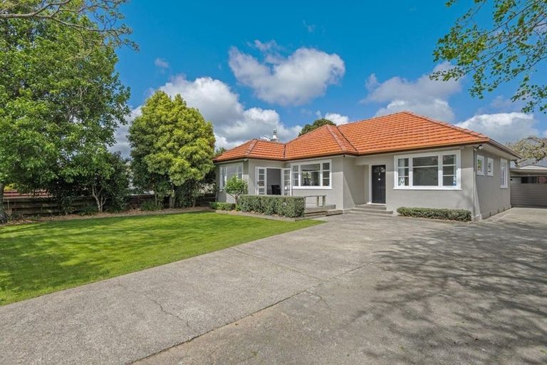 Photo of property in 8 Hughes Avenue, Hokowhitu, Palmerston North, 4410