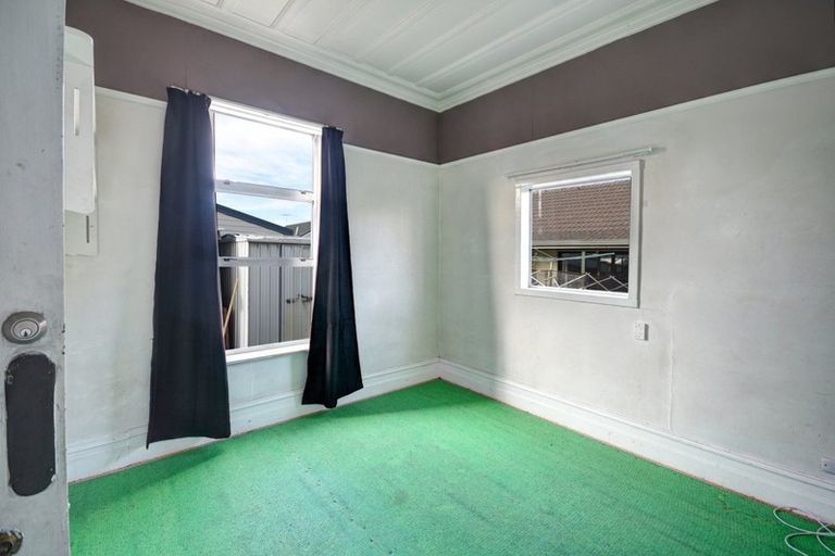 Photo of property in 15 Cutten Street, South Dunedin, Dunedin, 9012