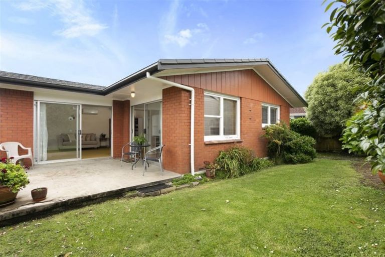 Photo of property in 14 Lynette Place, Mangere, Auckland, 2022