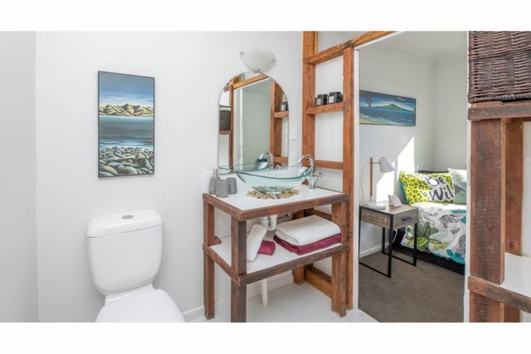 Photo of property in 19 Oxford Street, Waikari, 7420