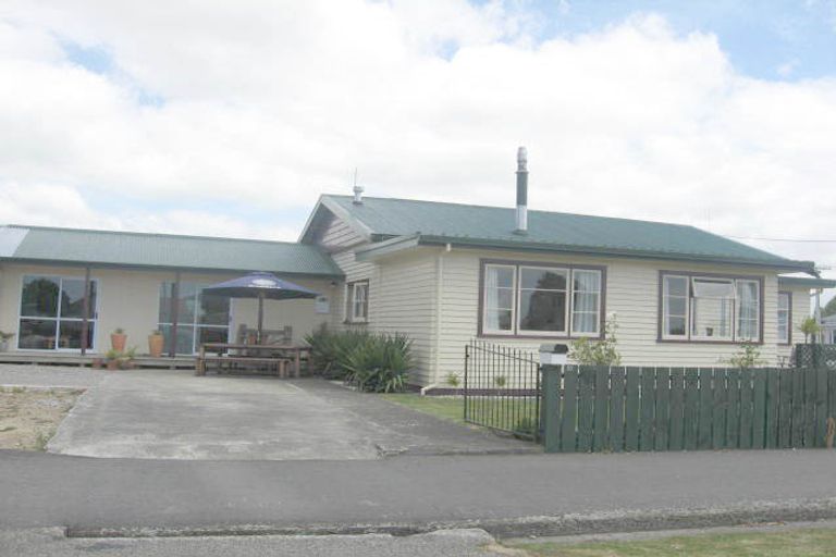 Photo of property in 10 King Street, Pahiatua, 4910