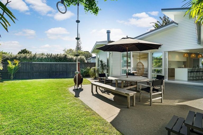 Photo of property in 24 Motuora Road, Manly, Whangaparaoa, 0930