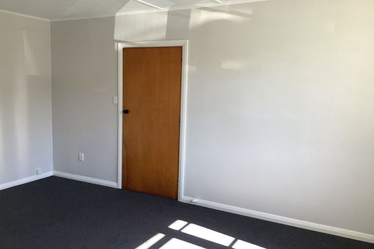 Photo of property in 377 Cambridge Terrace, Naenae, Lower Hutt, 5011