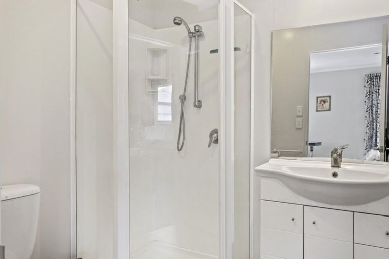 Photo of property in 15 Hawkins Place, Rangiora, 7400